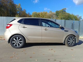2014 Kia Rio 6-speed III, бежевый, 870000 рублей, вид 2