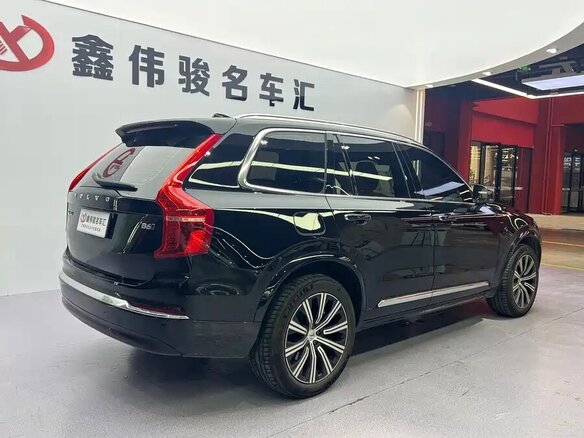 2023 Volvo XC90 II Рестайлинг 1, чёрный, 5956508 рублей - вид 3