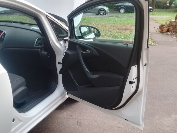 2015 Opel Astra J Рестайлинг, белый, 650000 рублей - вид 8