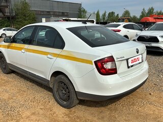 2019 Skoda Rapid I Рестайлинг, белый, 900000 рублей, вид 4