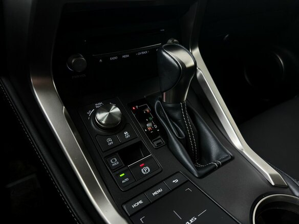 2021 Lexus NX 200 I Рестайлинг, чёрный, 4000000 рублей - вид 18