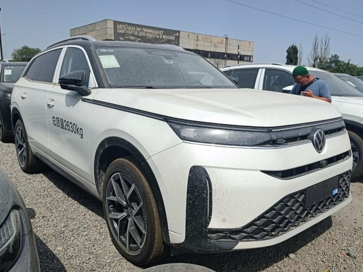 Открыть фотографии: Volkswagen Tavendor I Рестайлинг