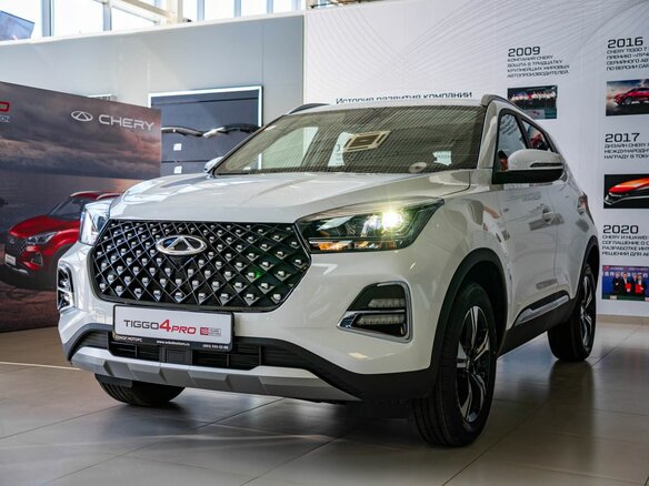 2024 Chery Tiggo 4 Pro I Рестайлинг, белый - вид 3