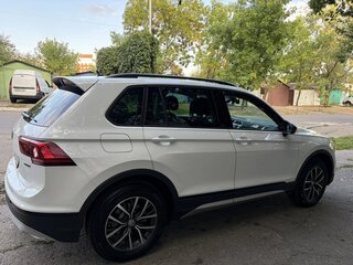 2020 Volkswagen Tiguan Allspace II, белый, 2800000 рублей, вид 4