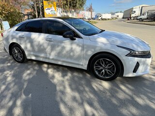 2020 Kia K5 III, белый, 2700000 рублей, вид 2
