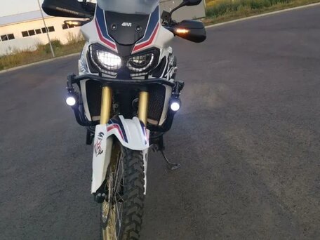 2016 Honda CRF 1000L Africa Twin, белый, 800000 рублей, вид 3