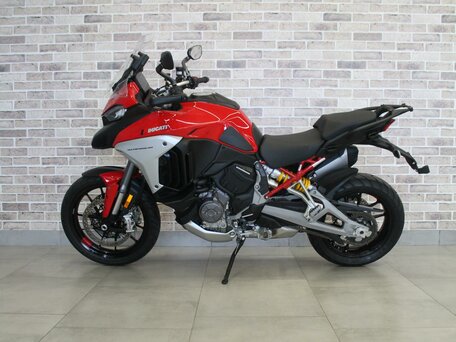 2022 Ducati Multistrada V4, красный, 2256000 рублей, вид 3