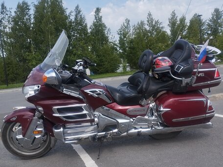 2005 Honda GL 1800 Gold Wing, пурпурный, 1090000 рублей, вид 2