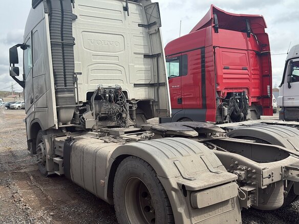 2019 Volvo FH 540, белый, 7495000 рублей - вид 3