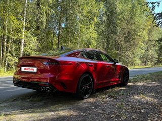 2022 Kia Stinger I Рестайлинг, красный, 4100000 рублей, вид 4