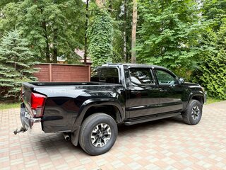 2022 Toyota Tacoma III, чёрный, 4498000 рублей, вид 5