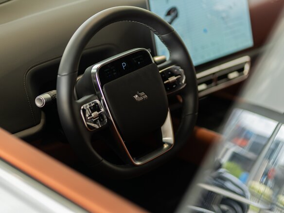 2025 Li Auto (Lixiang) L9 52.3 kWh I Рестайлинг, серый - вид 21