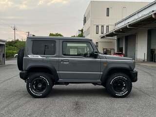 2021 Suzuki Jimny Sierra IV, серый, 1800124 рублей, вид 5