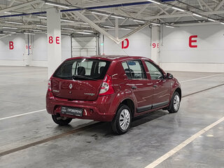 2011 Renault Sandero I, красный, 410000 рублей, вид 5