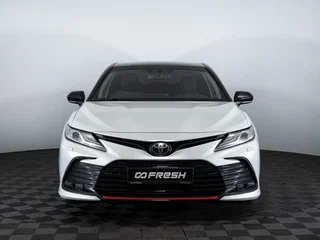 2021 Toyota Camry VIII (XV70) Рестайлинг, белый, 3180000 рублей, вид 3