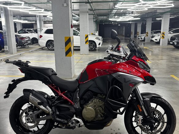 2025 Ducati Multistrada V4, красный, 2850000 рублей