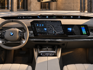 2026 BMW 7 серии 740i xDrive VII (G70), чёрный, 26500000 рублей, вид 3