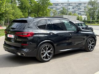 2019 BMW X5 M50d IV (G05/G18), чёрный, 6900000 рублей, вид 3