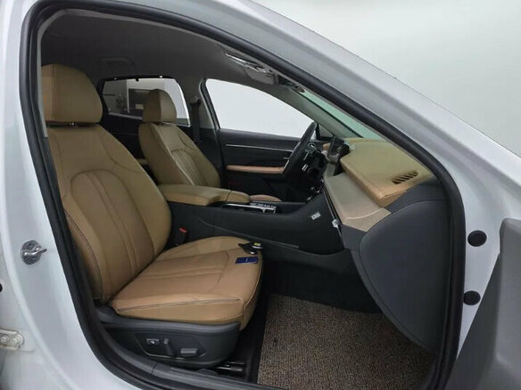 2025 Hyundai Sonata VIII (DN8) Рестайлинг, белый, 4100000 рублей - вид 8
