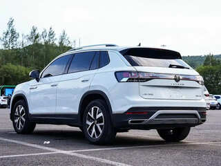 2023 Volkswagen Tayron I Рестайлинг, белый, 1813010 рублей, вид 3