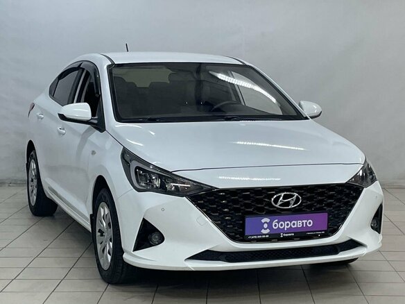2021 Hyundai Solaris II Рестайлинг, белый - вид 2