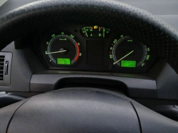 2007 Skoda Fabia I Рестайлинг, серый, 350000 рублей - вид 4