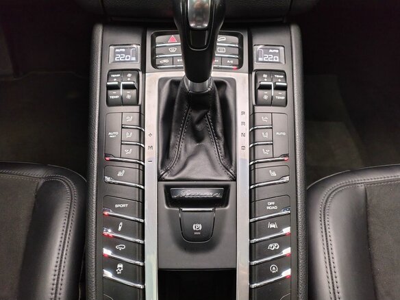 2016 Porsche Macan GTS I, красный, 3300000 рублей - вид 21