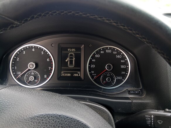 2011 Volkswagen Tiguan I Рестайлинг, серебристый, 650000 рублей - вид 5