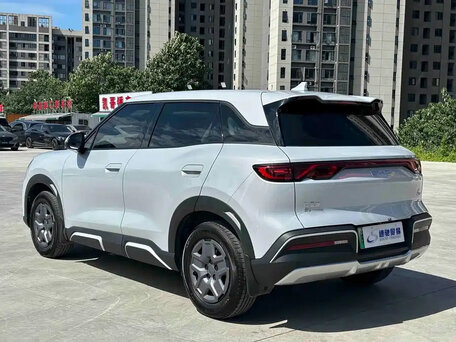 2025 BYD Yuan Up 45.12 kWh, серый, 1720000 рублей, вид 5