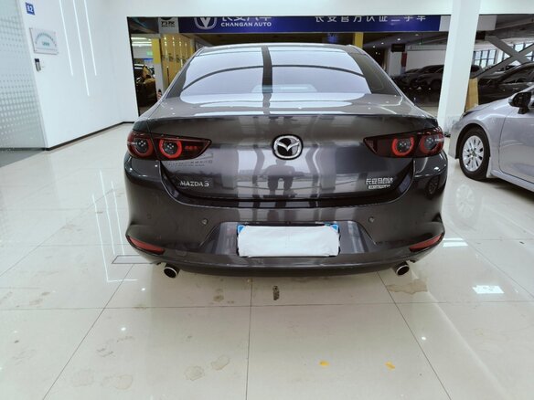 2023 Mazda 3 Axela IV (BP), серый, 1590000 рублей - вид 4