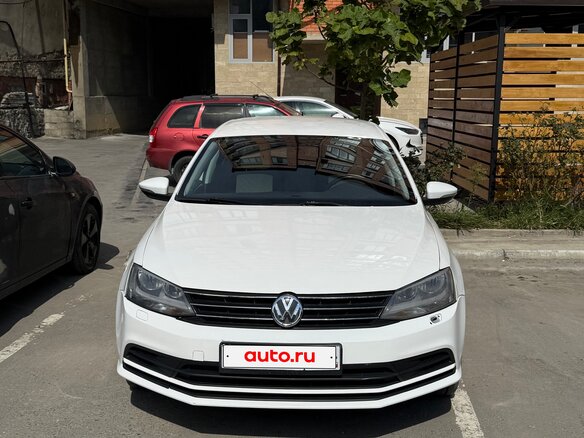2015 Volkswagen Jetta VI Рестайлинг, белый, 750000 рублей