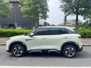2025 BYD Yuan Up 32 kWh, зелёный, 1380000 рублей, вид 4