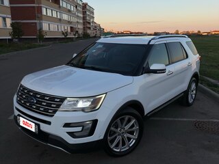 2016 Ford Explorer V Рестайлинг, белый, 2700000 рублей, вид 1