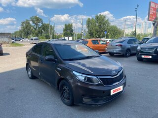 2015 Kia Rio III Рестайлинг, коричневый, 299000 рублей, вид 3