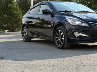 2015 Hyundai Solaris I Рестайлинг, чёрный, 1200000 рублей, вид 4
