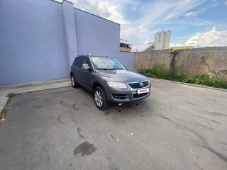 2008 Volkswagen Touareg I Рестайлинг, серый, 700000 рублей, вид 3