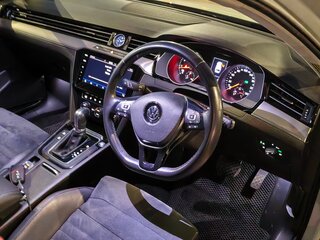 2017 Volkswagen Passat B8, белый, 1950000 рублей, вид 5