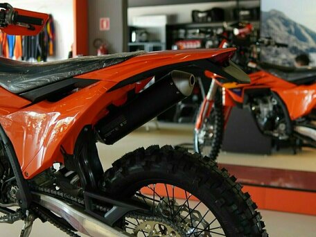 2026 KTM 300 EXC, оранжевый, 1034500 рублей, вид 4