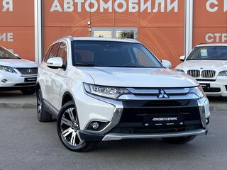 2016 Mitsubishi Outlander III Рестайлинг 2, белый, 1390000 рублей, вид 3