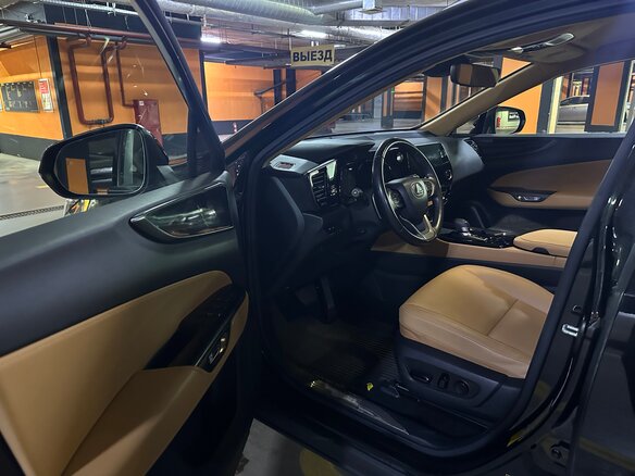 2021 Lexus NX 260 II, чёрный, 4300000 рублей - вид 14