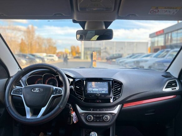 2019 Lada (ВАЗ) Vesta SW Cross I, белый, 1111800 рублей - вид 9