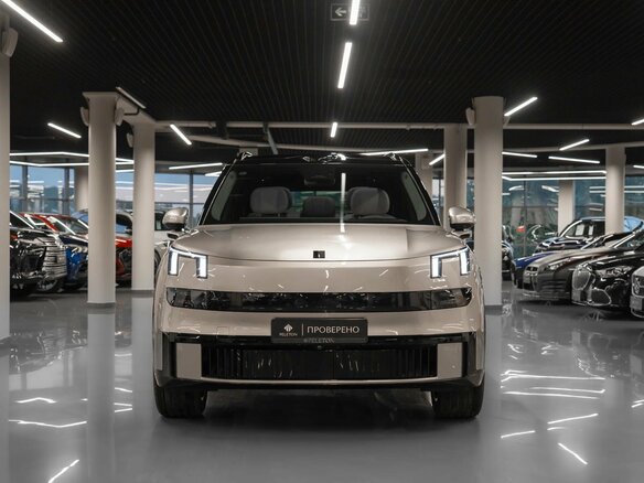 2026 Lynk & Co 900, серый, 7800000 рублей - вид 2