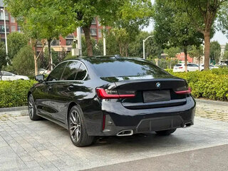 2023 BMW 3 серии 320i VII (G2x) Рестайлинг, чёрный, 2650004 рублей, вид 4
