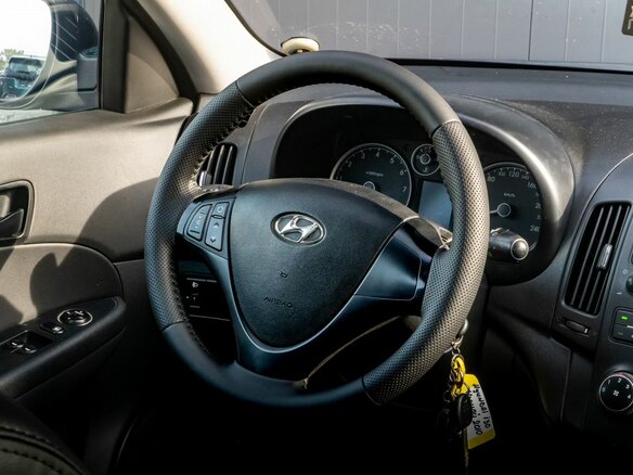 2010 Hyundai i30 I Рестайлинг, чёрный, 580000 рублей - вид 14