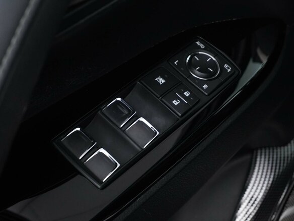 2020 Lexus LX 570 III Рестайлинг 2, чёрный, 8149077 рублей - вид 18
