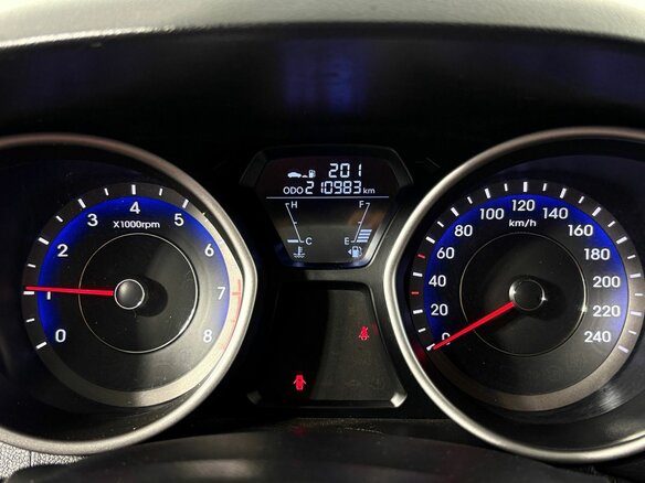 2013 Hyundai Elantra V (MD), чёрный, 850000 рублей - вид 9