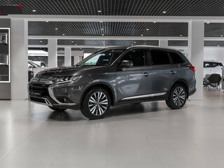 2021 Mitsubishi Outlander III Рестайлинг 3, серый, 3060000 рублей, вид 1