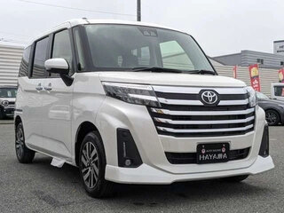 2023 Toyota Roomy I Рестайлинг, белый, 800000 рублей, вид 3