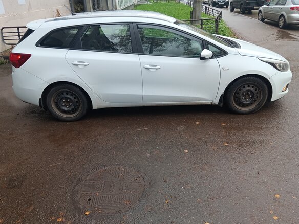 2013 Kia Ceed II, белый, 750000 рублей - вид 1