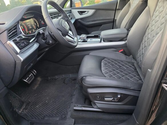 2023 Audi Q7 50 TDI II (4M) Рестайлинг, серый, 10500000 рублей - вид 6